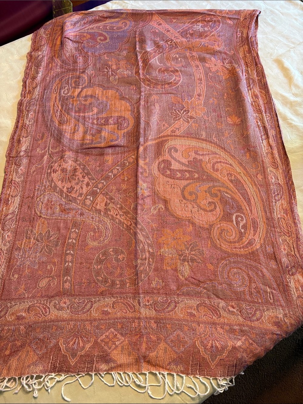 Women's Paisley Fringe wrap - Picture 2 of 2